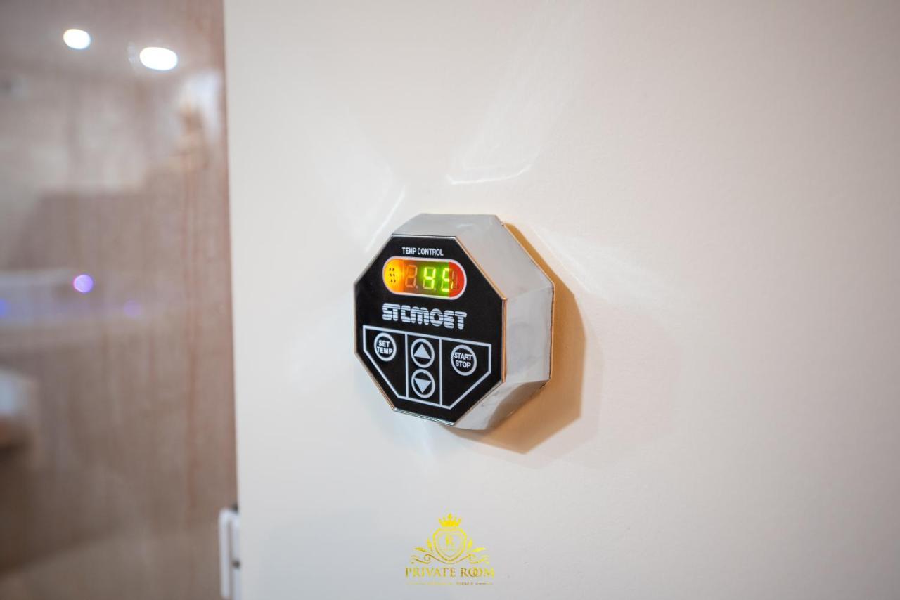 Liebeshotel L'excellence - Luxe Sauna, Hammam & Jaccuzzi 2*