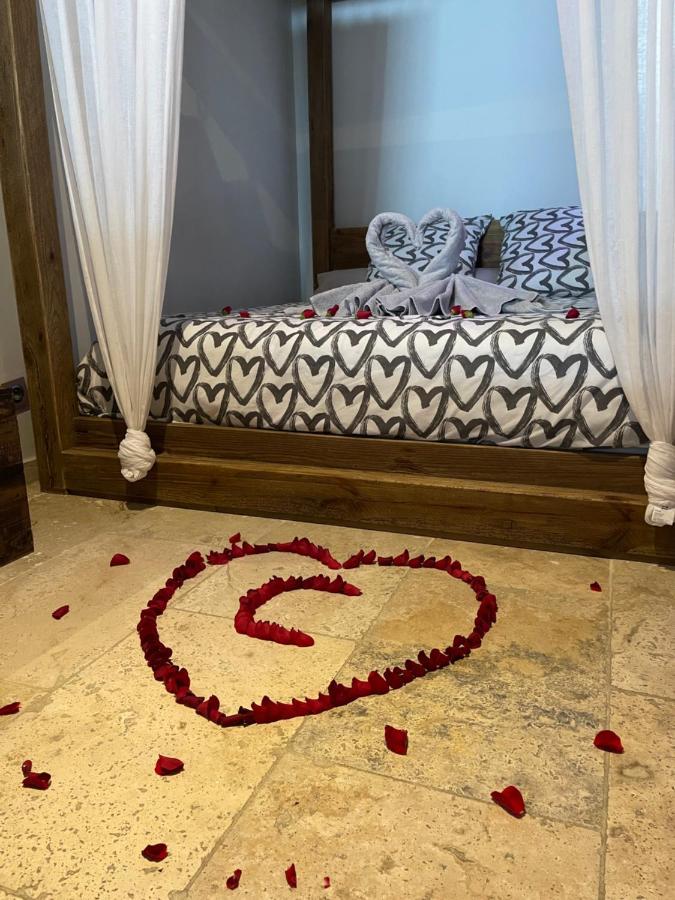 Liebeshotel L'excellence - Luxe Sauna, Hammam & Jaccuzzi
