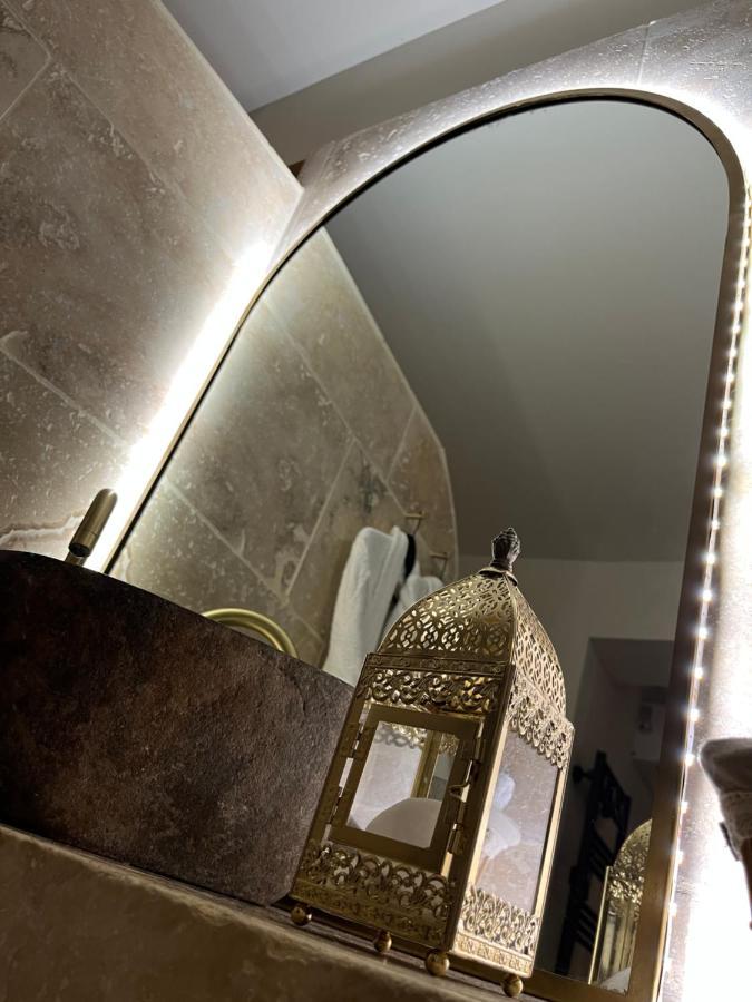 L'excellence - Luxe Sauna, Hammam & Jaccuzzi Liebeshotel 2*
